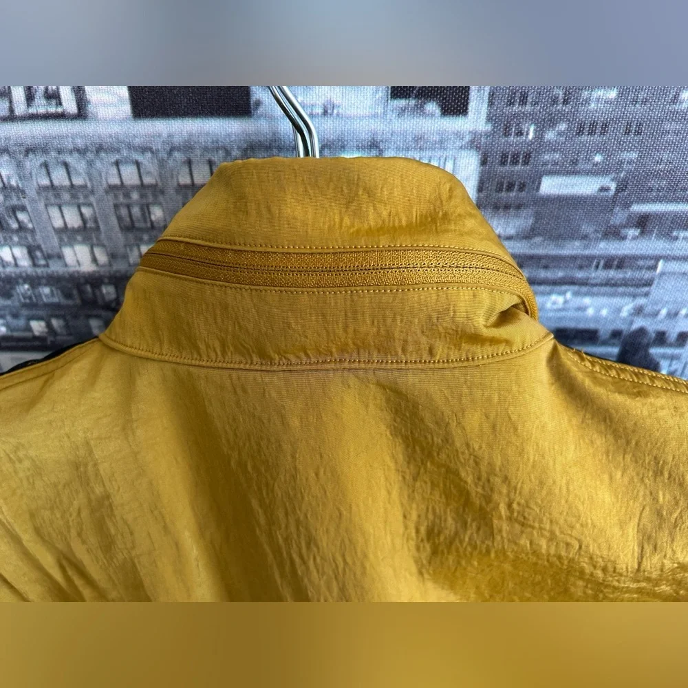 Lululemon Water-Repellent Mesh Jacket in Gold Spice / Black - Picture 15 of 15